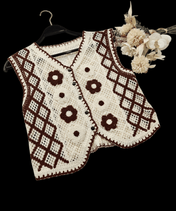 Gilet en Laine Decoratif sur Vetement  REF Q